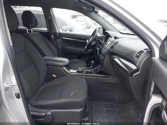 Kia Sorento Lx V6 Image 3