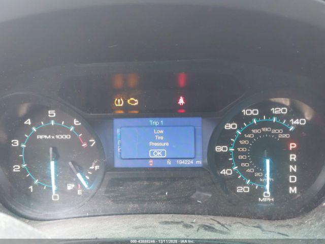 Ford Explorer Image 6