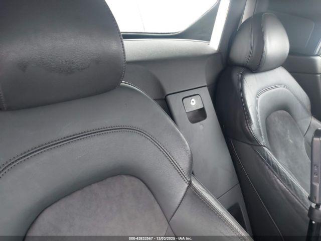 Audi TT 2.0t Image 6