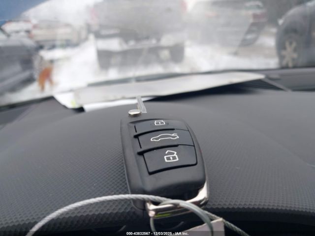 Audi TT 2.0t Image 10