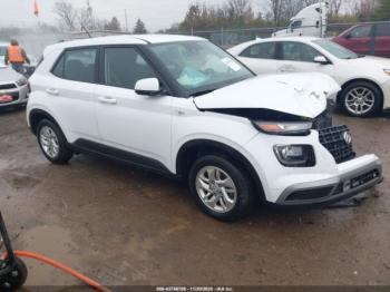  Salvage Hyundai VENUE