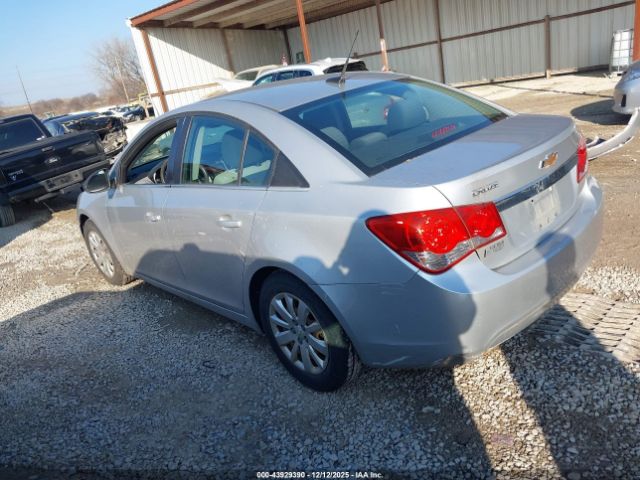 Chevrolet Cruze Ls Image 11