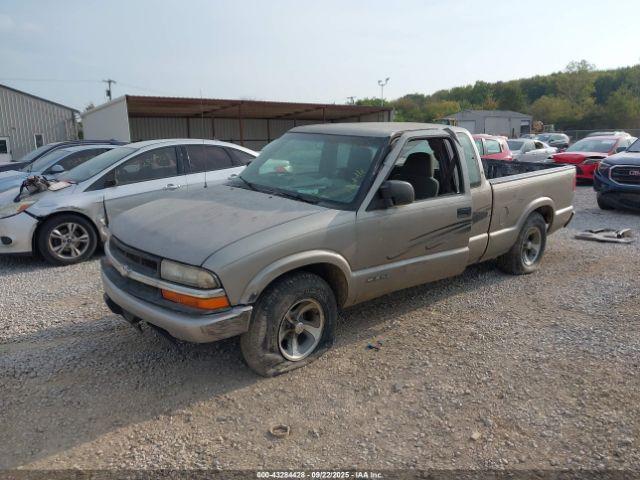Chevrolet S-10 Ls Image 3