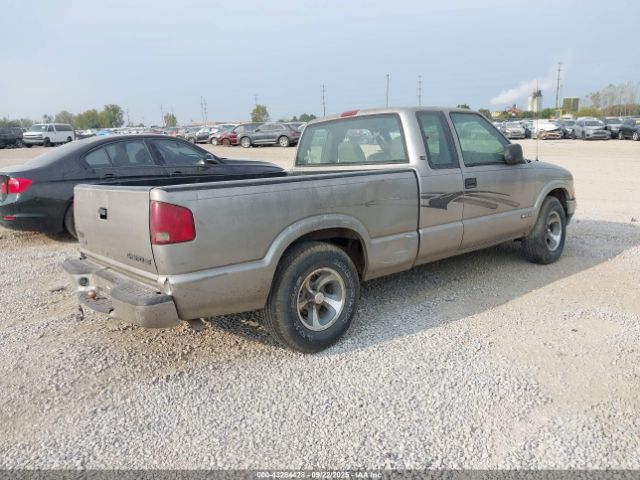Chevrolet S-10 Ls Image 5