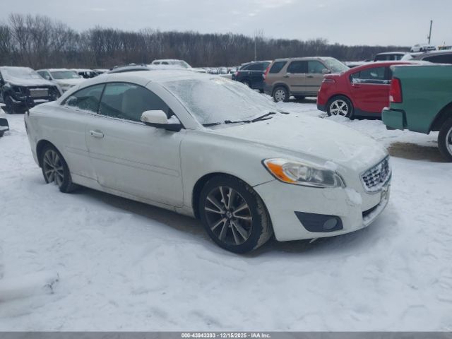 Volvo C70 T5 Image 1