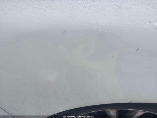 Volvo C70 T5 Image 9