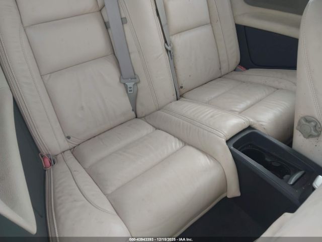 Volvo C70 T5 Image 8