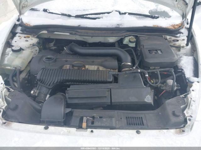 Volvo C70 T5 Image 4