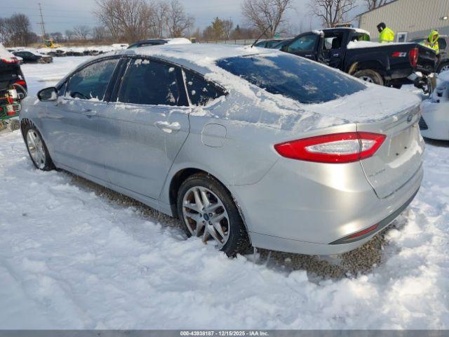Ford Fusion Se Image 6