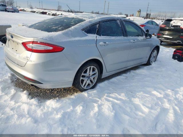 Ford Fusion Se Image 5