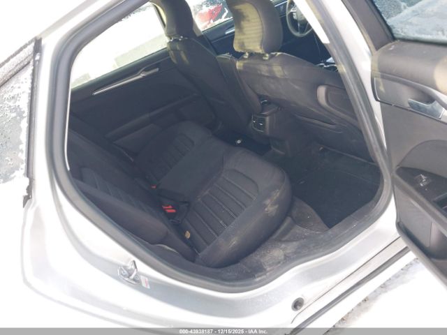 Ford Fusion Se Image 8