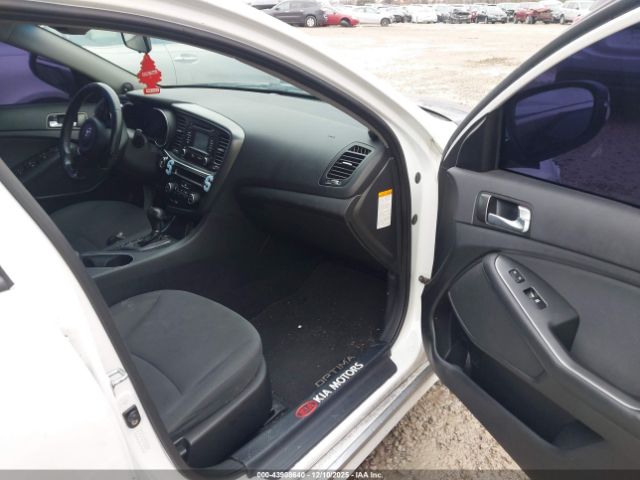 Kia Optima Image 10