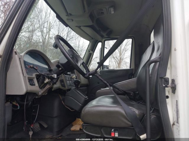 International 4000 4300 Image 14