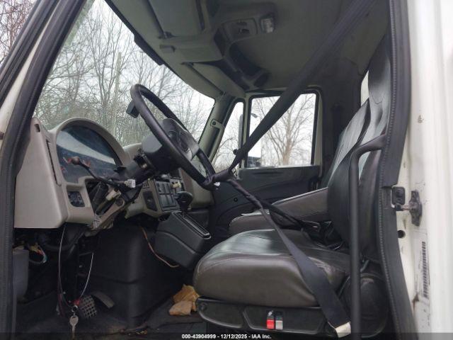 International 4000 4300 Image 14