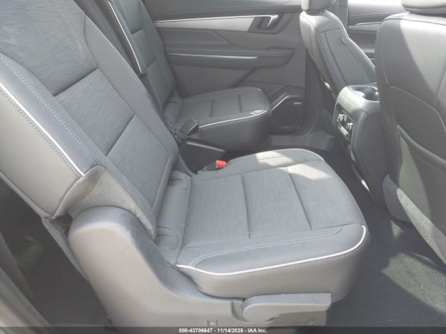 Buick Enclave Sport Touring Fwd Image 3