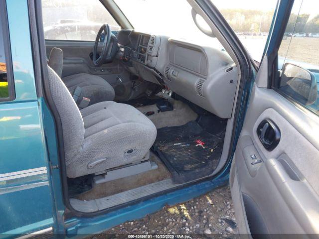 Chevrolet K1500 Fleetside Image 9