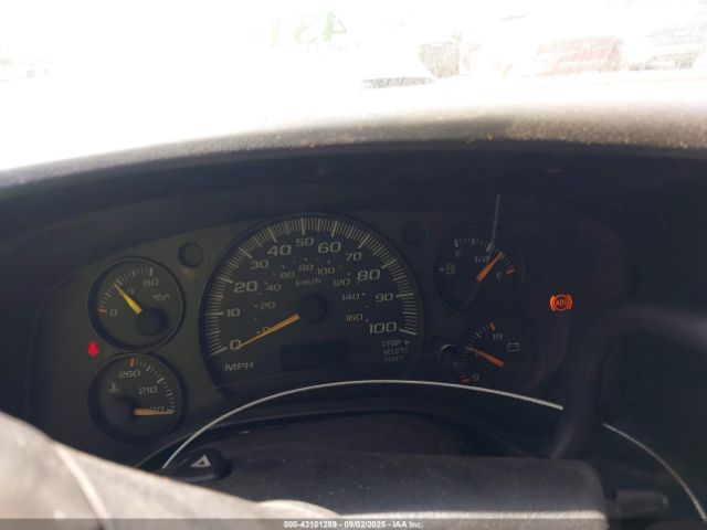 Chevrolet Express Image 13