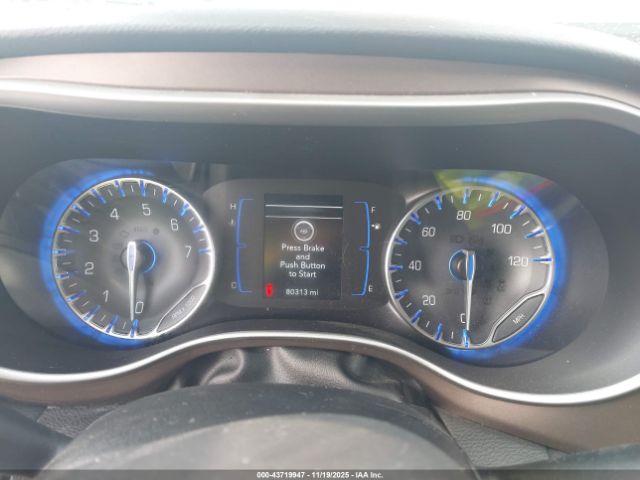 Chrysler Pacifica Touring Plus Image 14