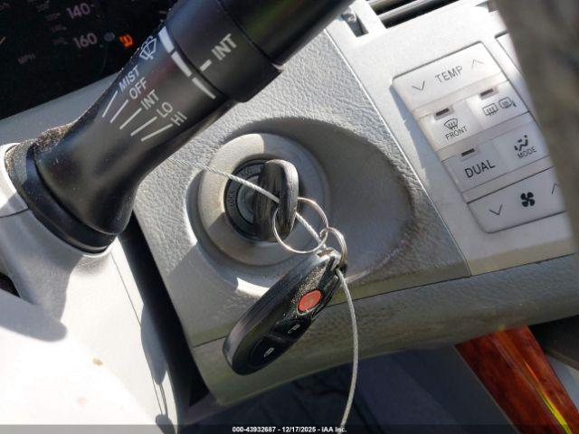 Toyota Avalon Xls Image 9