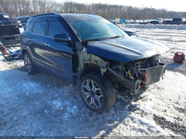  Salvage Kia Seltos