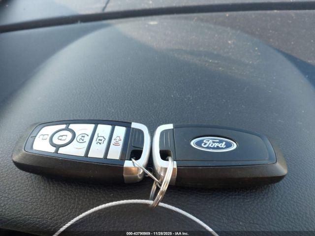 Ford Expedition Xlt Image 8