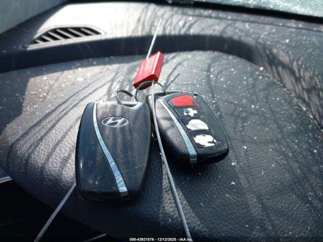 Hyundai SANTA FE Sport Image 15