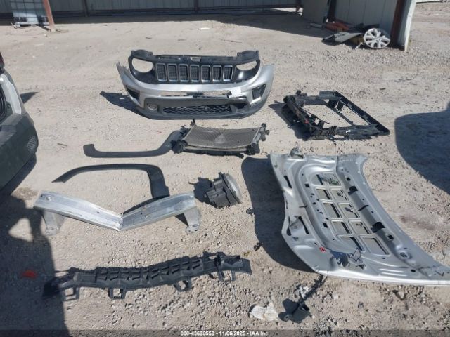 Jeep Renegade Latitude 4x4 Image 11