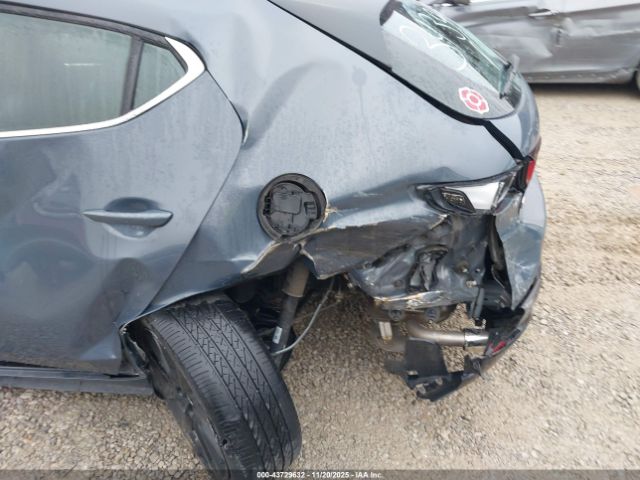 Mazda Mazda3 Premium Image 7