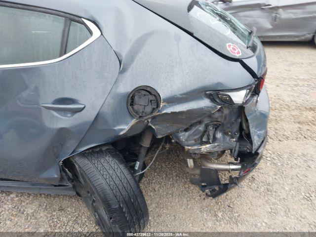 Mazda Mazda3 Premium Image 7