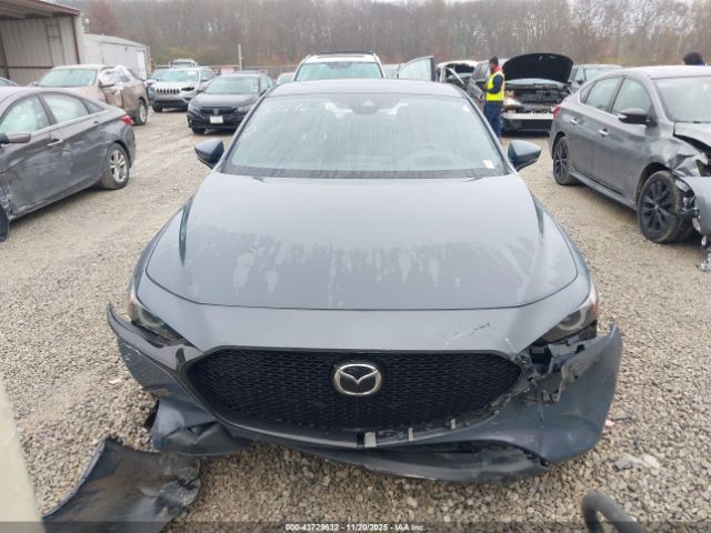 Mazda Mazda3 Premium Image 14