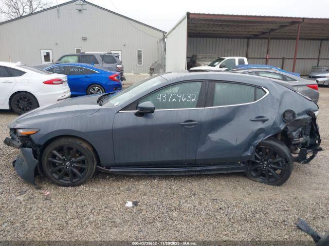 Mazda Mazda3 Premium Image 13