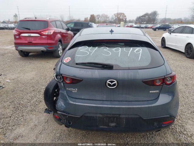 Mazda Mazda3 Premium Image 15