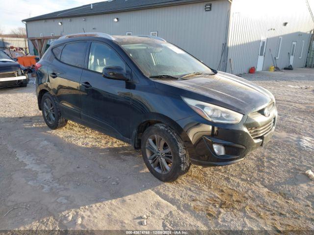  Salvage Hyundai TUCSON