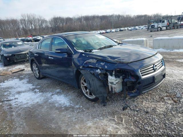  Salvage Nissan Maxima