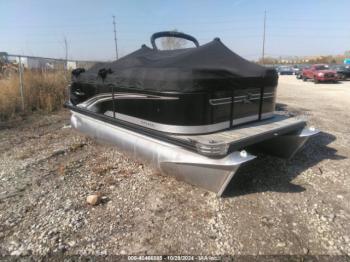  Salvage Apex Pontoon