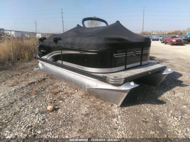  Salvage Apex Pontoon