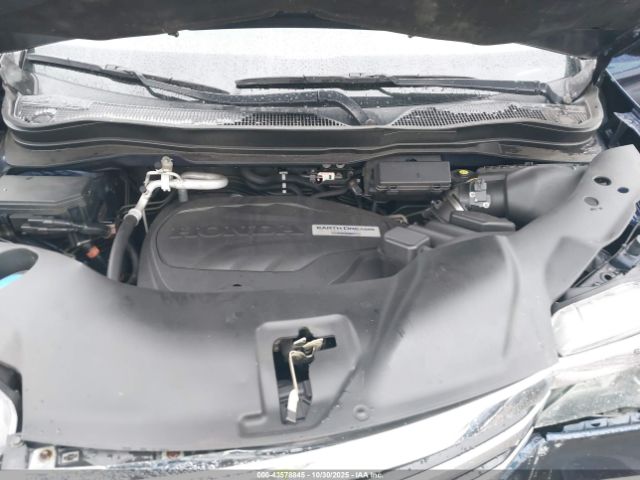 Honda Pilot Touring Image 4