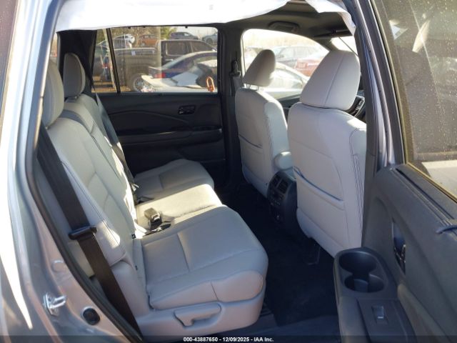 Honda Passport Awd Elite Image 2