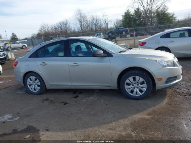 Chevrolet Cruze Ls Auto Image 10