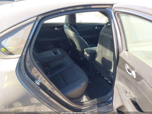 Kia Forte Gt-line Image 6