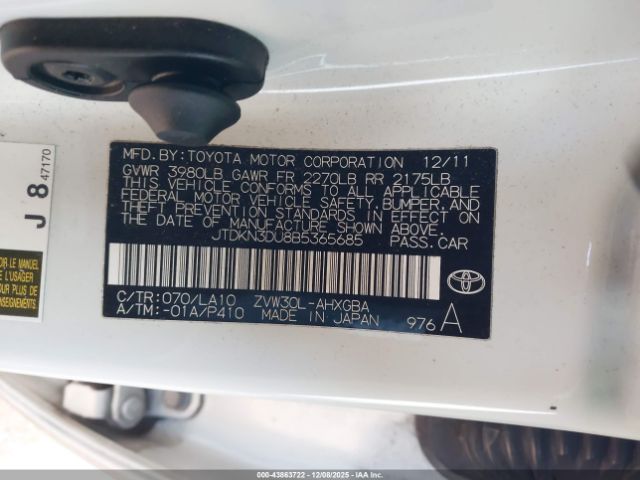 Toyota Prius Four Image 6