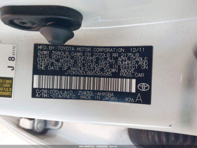 Toyota Prius Four Image 6