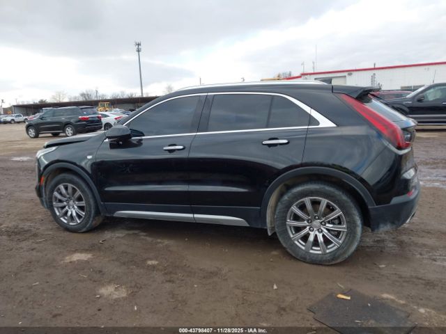 Cadillac XT4 Premium Luxury Image 3