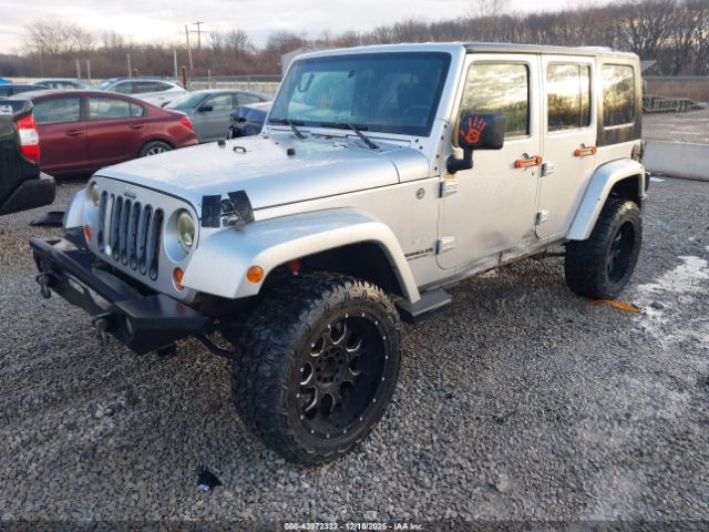 Jeep Wrangler Sahara Image 4