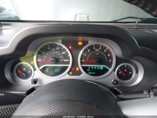 Jeep Wrangler Sahara Image 13