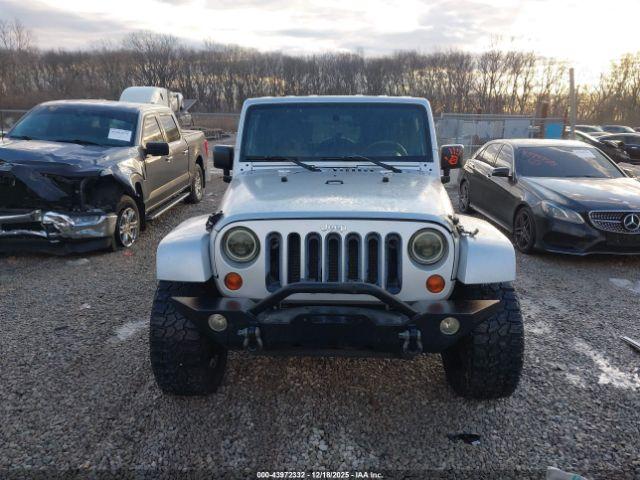 Jeep Wrangler Sahara Image 10
