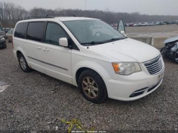  Salvage Chrysler Town & Country