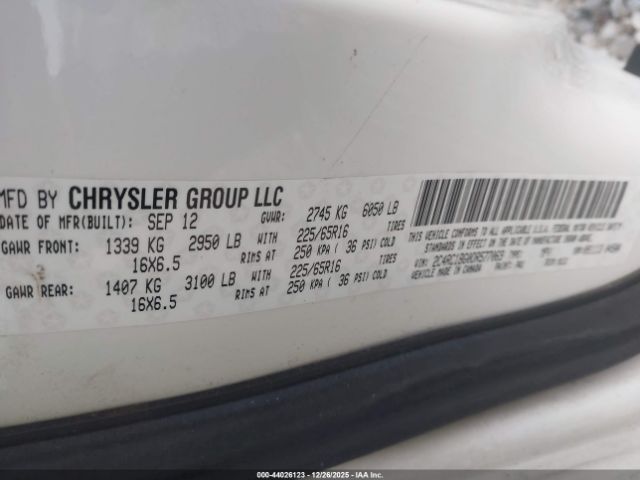 Chrysler Town & Country Touring Image 11