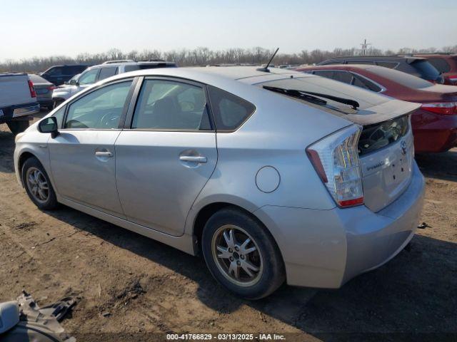 Toyota Prius Three Image 3