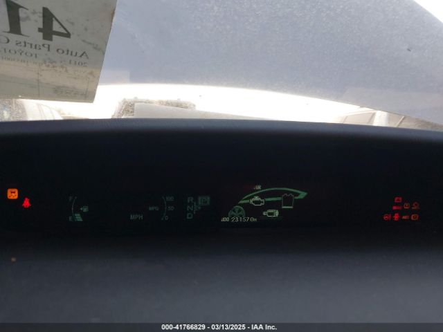 Toyota Prius Three Image 10